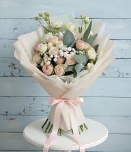 Букет цветов из:  Розы и Лизиантусы в Ломинцевский