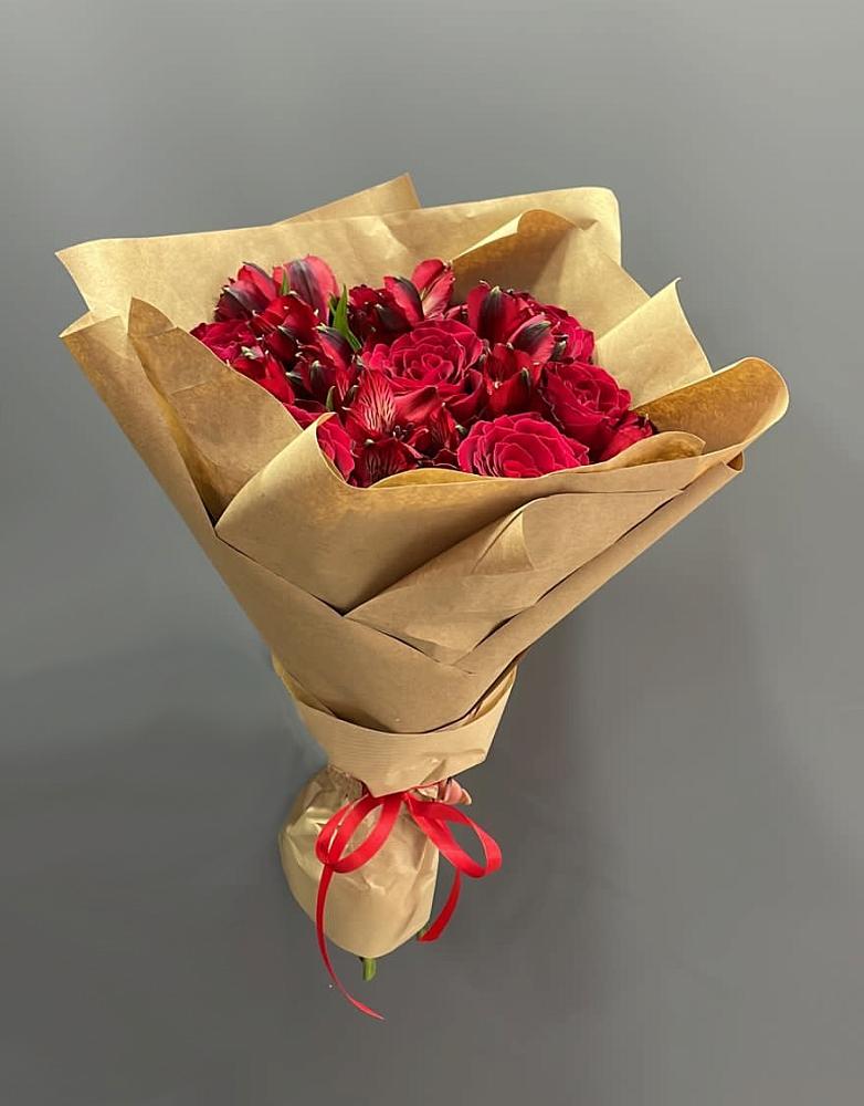 Букет цветов из: Альстромерии и Розы в Ломинцевский