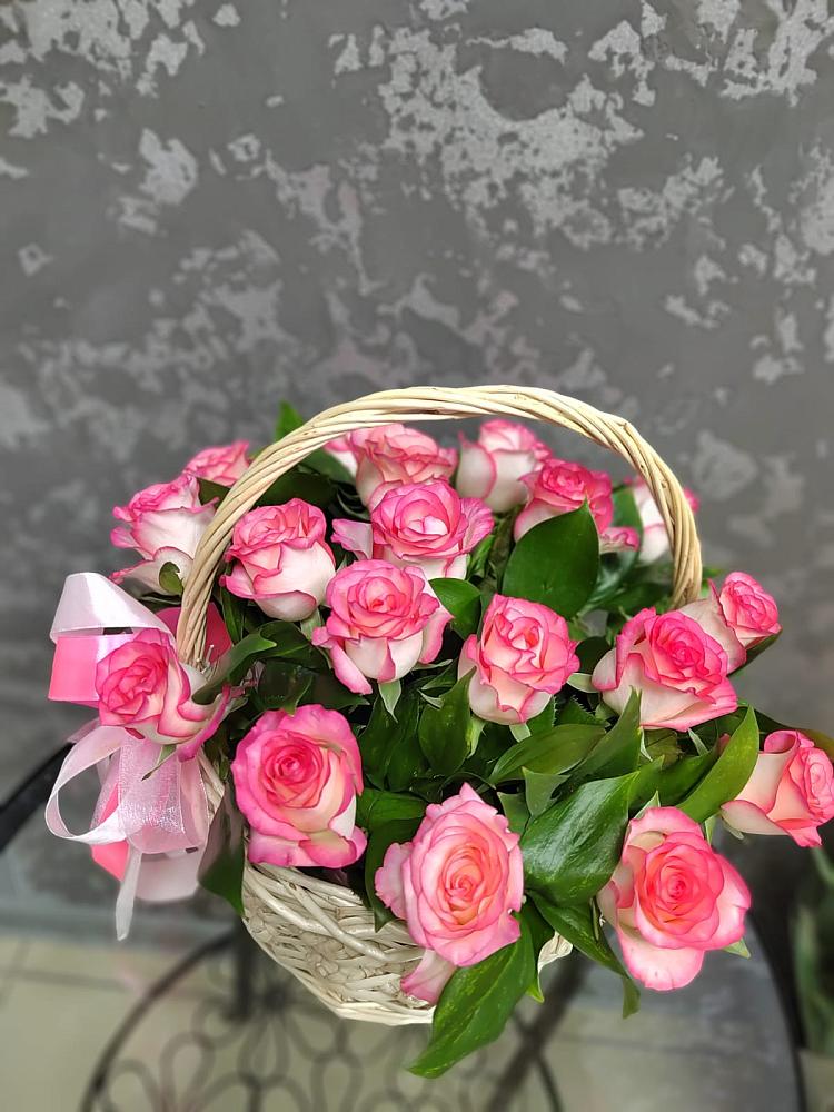 Цветочная композиция из Розы в корзине в Ломинцевский