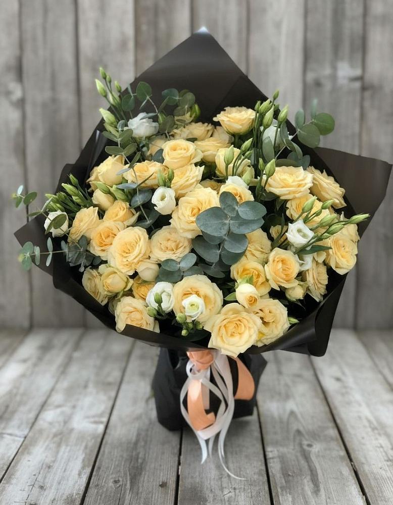 Букет цветов из: Розы и Лизиантусы в Ломинцевский