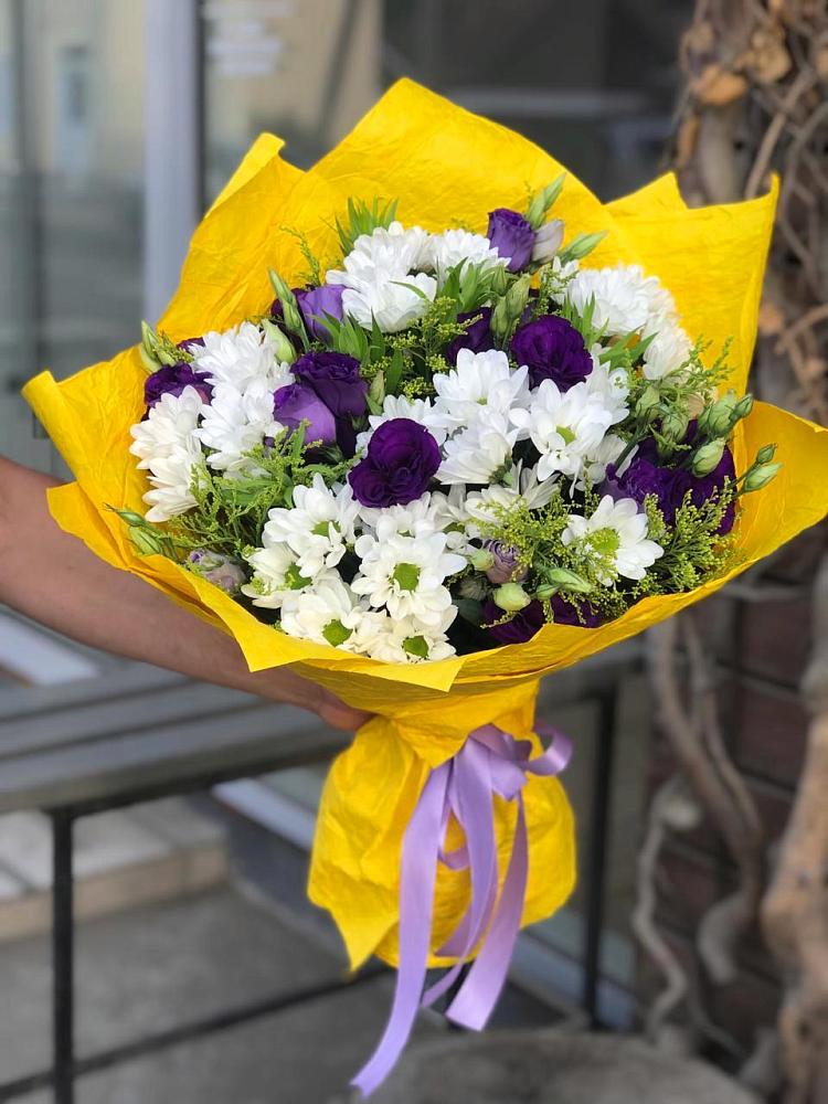 Букет цветов из: Ирисы, Хризантемы и Ромашки в Ломинцевский