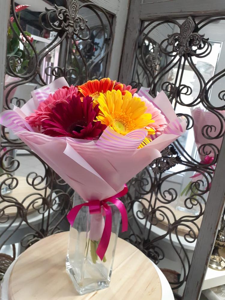 Букет цветов из: Герберы в Ломинцевский