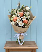 Букет цветов из:  Альстромерии, Лизиантусы, Розы и Хризантемы #REPLACE_PRED# Ломинцевский