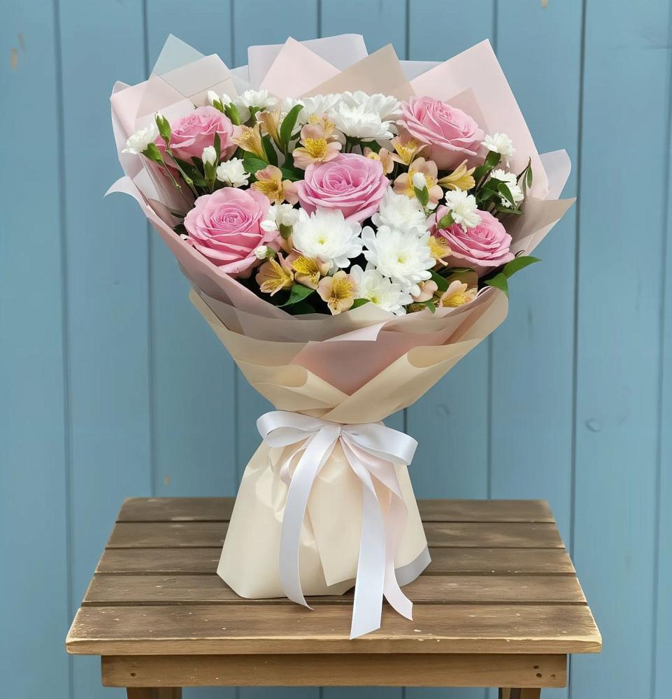 Букет цветов из: Гвоздики, Орхидеи и Розы в Ломинцевский