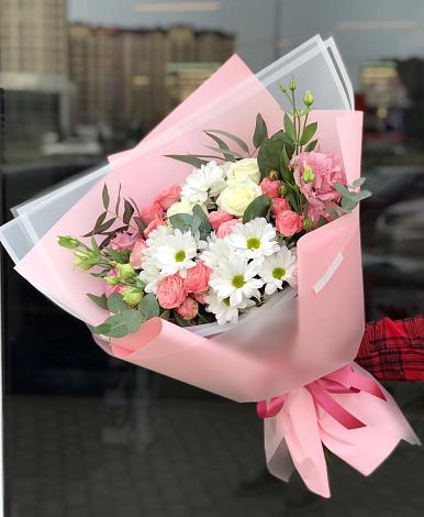 Букет цветов из: Розы, Лизиантусы и Хризантемы в Ломинцевский