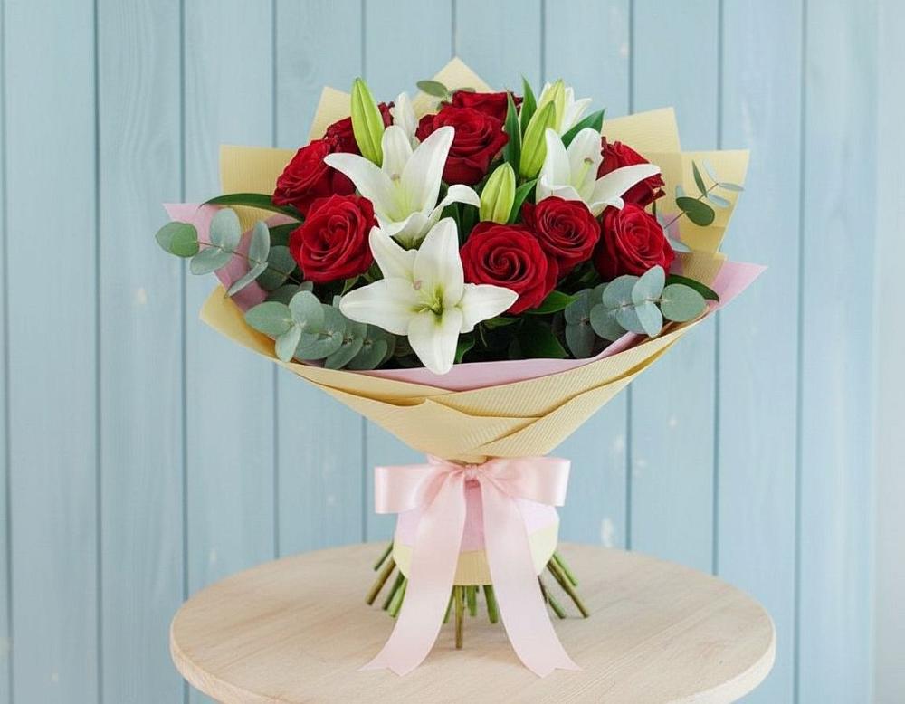 Букет цветов из: Лилии и Розы в Ломинцевский